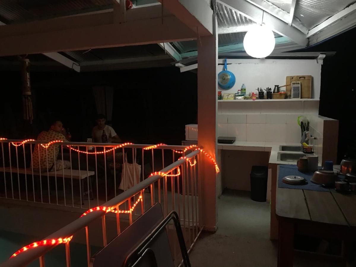 Hostel Lions Мамбахао Экстерьер фото