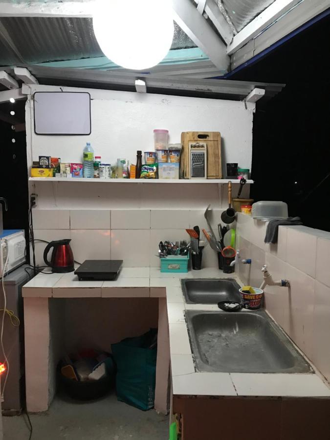 Hostel Lions Мамбахао Экстерьер фото